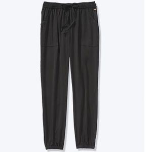 VS Pink easy lightweight jogger in black size L